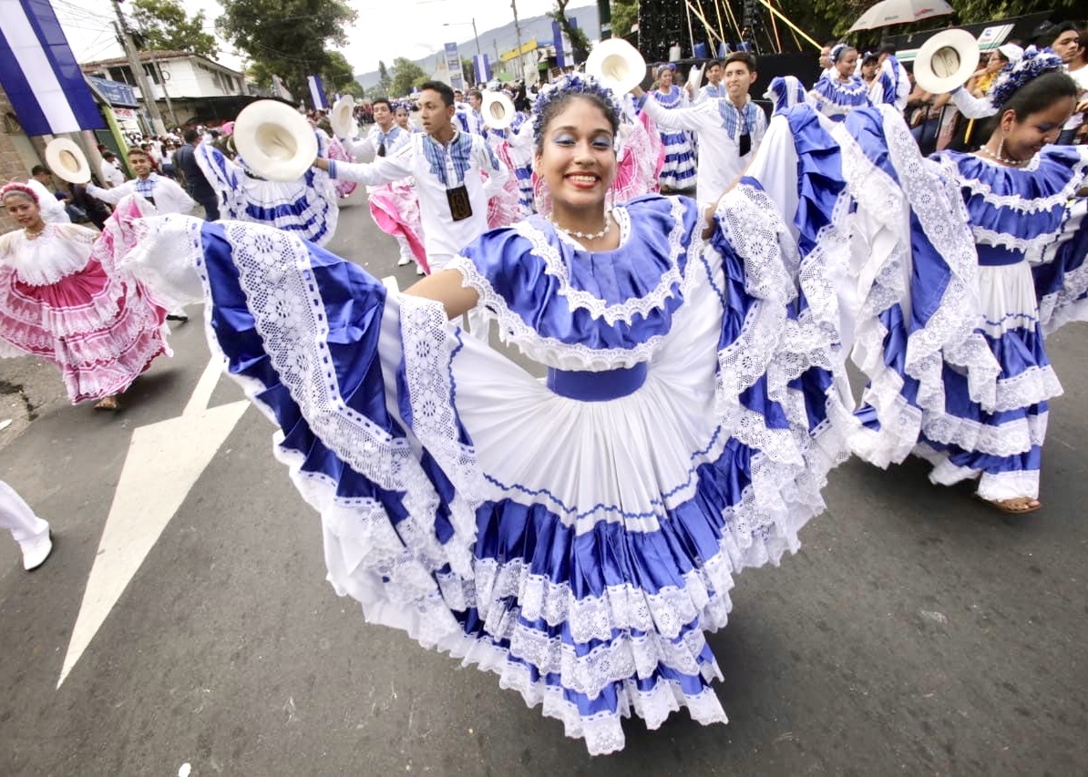 El Salvador volverá a vivir el desfile del 15 de septiembre con una
